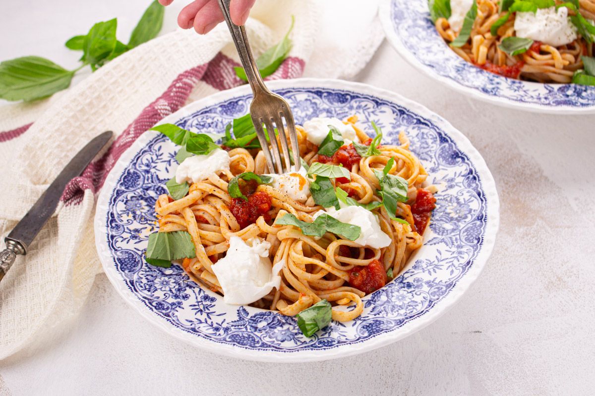 Linguine all’Arrabbiata & Burrata