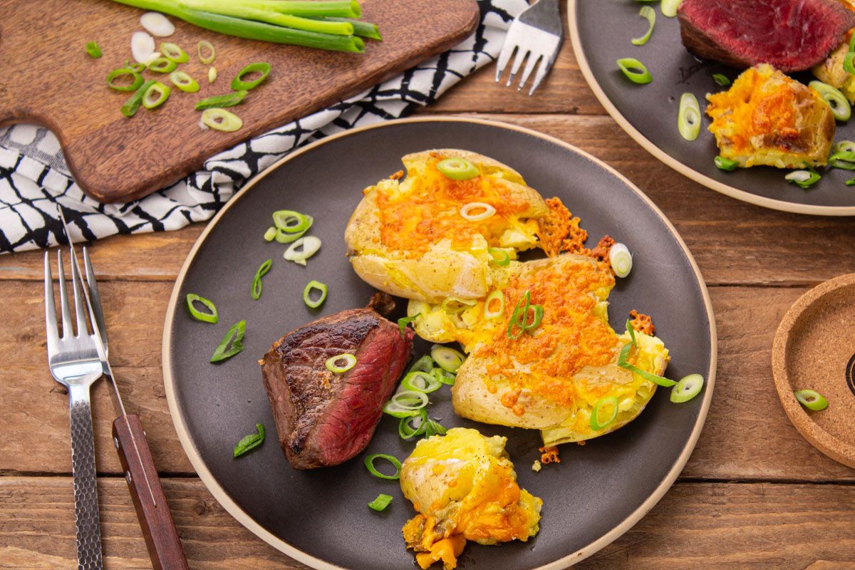 Pavé de Bœuf & Smashed Potatoes au Cheddar