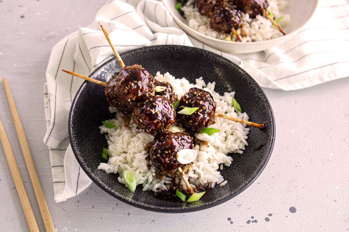 Brochettes de Poulet Yakitori & Riz de Camargue