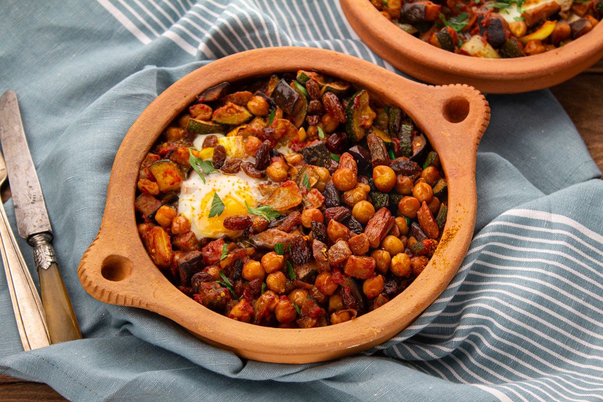 Tajine de Légumes d'Été et Pois Chiches