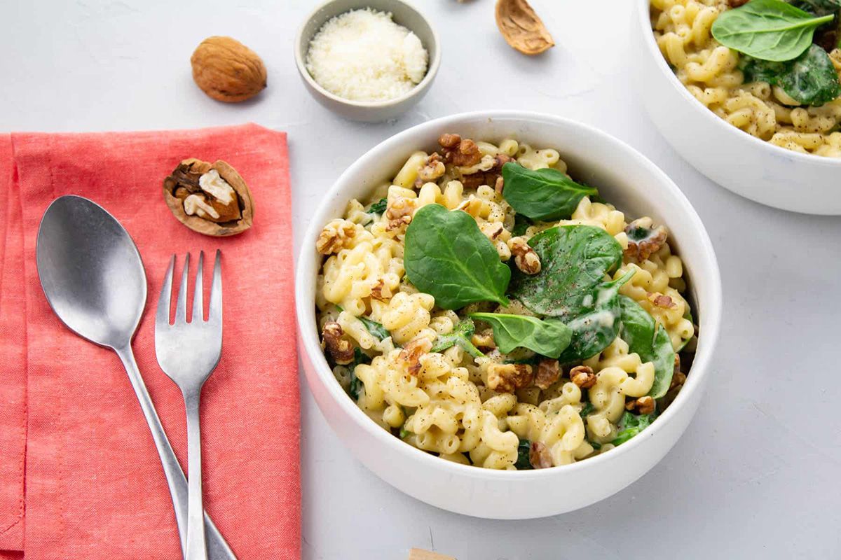 One Pot de Coquillettes aux Épinards et Parmesan