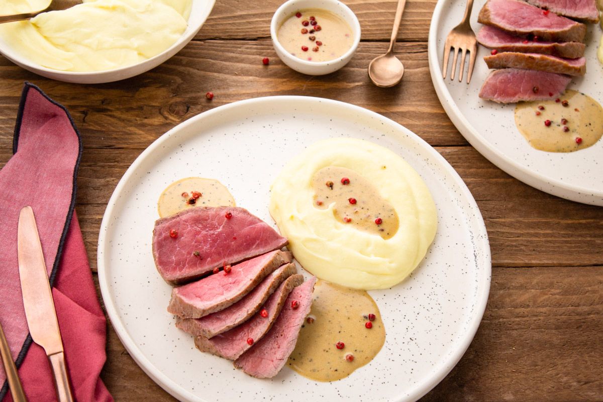 Pavé de Veau & Sauce aux Poivres