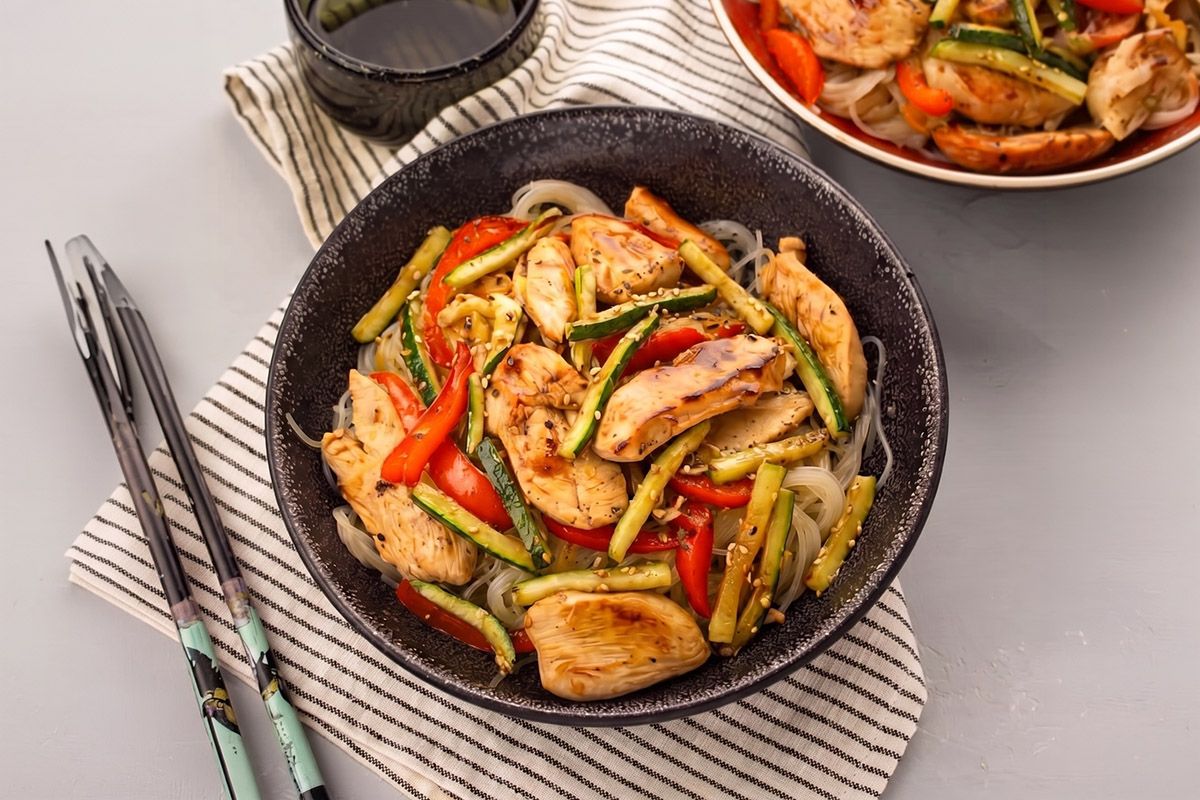 Poulet Caramélisé à l'Asiatique, Courgette et Poivron