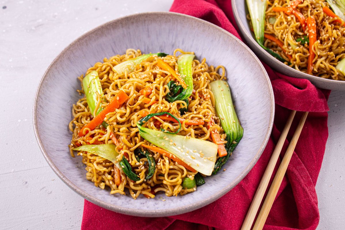 Nouilles Sautées au Pak Choï et Sésame