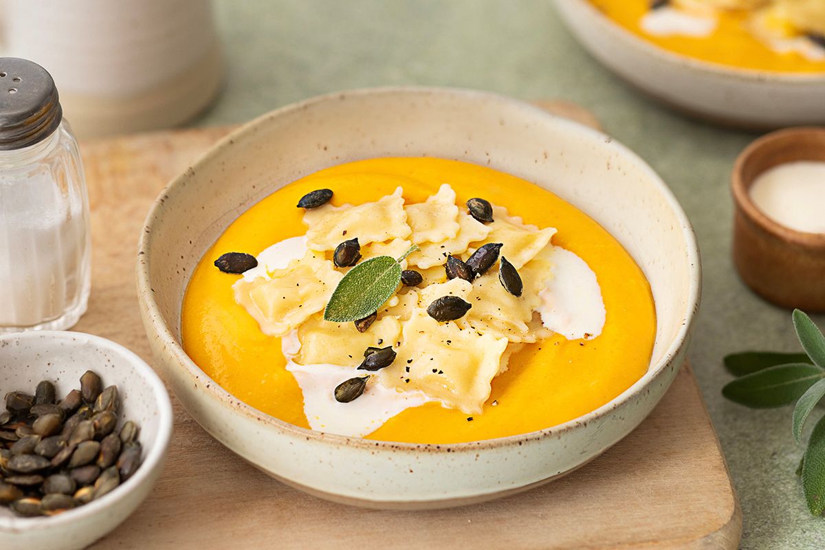 Raviolines Emmental, Oignons Rissolés & Velouté de Potiron